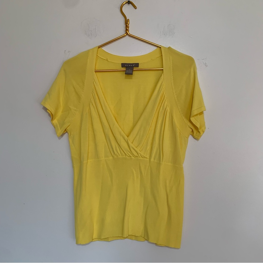 Kenar Sunny Yellow V-Neck Short Sleeve Top